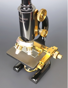 bouteille de microscope d'expérience de laboratoire 10695430 Art