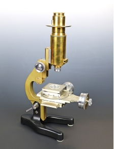 MEASURING MICROSCOPE